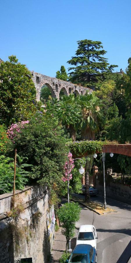 Casa Vacanze Archi Medievali Salerno Exterior foto
